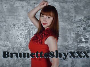 BrunetteShyXXX Grosse cochonne