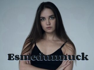 Esmedunnuck