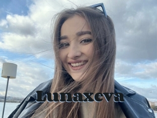 Lunaxeva