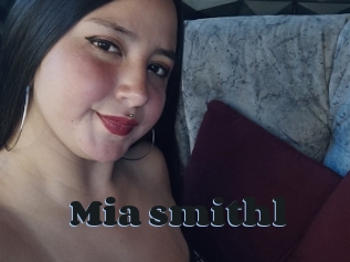 Mia_smithl