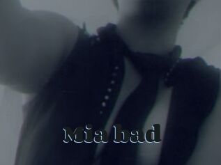Mia_bad