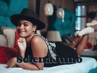 SelenaJuno Grosse cochonne