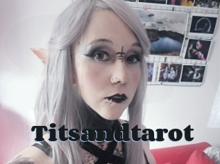 Titsandtarot